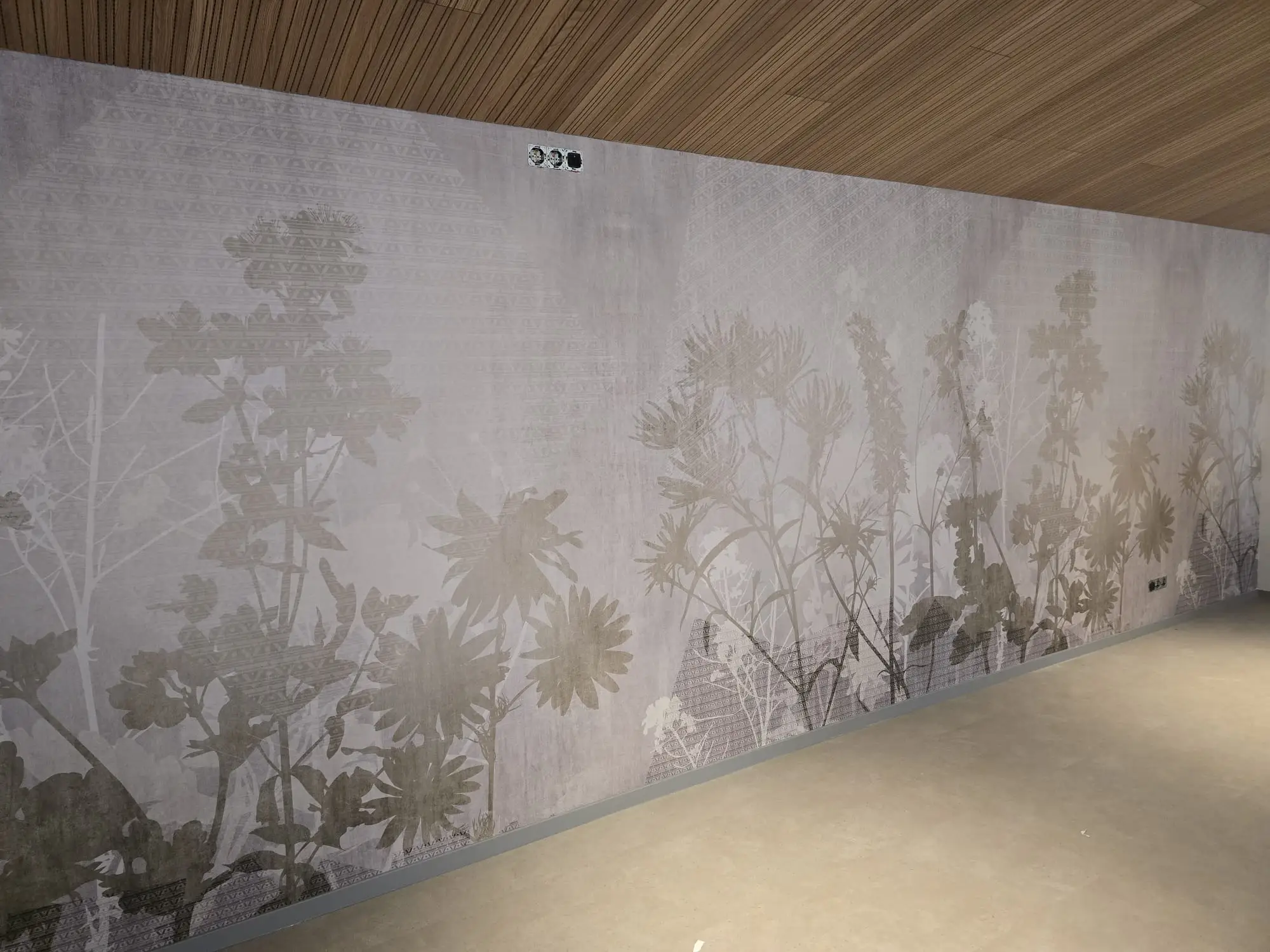 Wand in een crematorium, volledig behangen met een botanisch patroon in grijs en taupe, onder een houten lamellenplafond